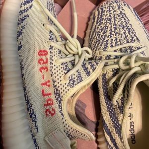Yeezy 350 boost size 5.5 youth